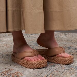 PALOMA BARCELÓ LEATHER HENRY THONG SANDALS WITH PLATFORM | US Size 10 - EU 41